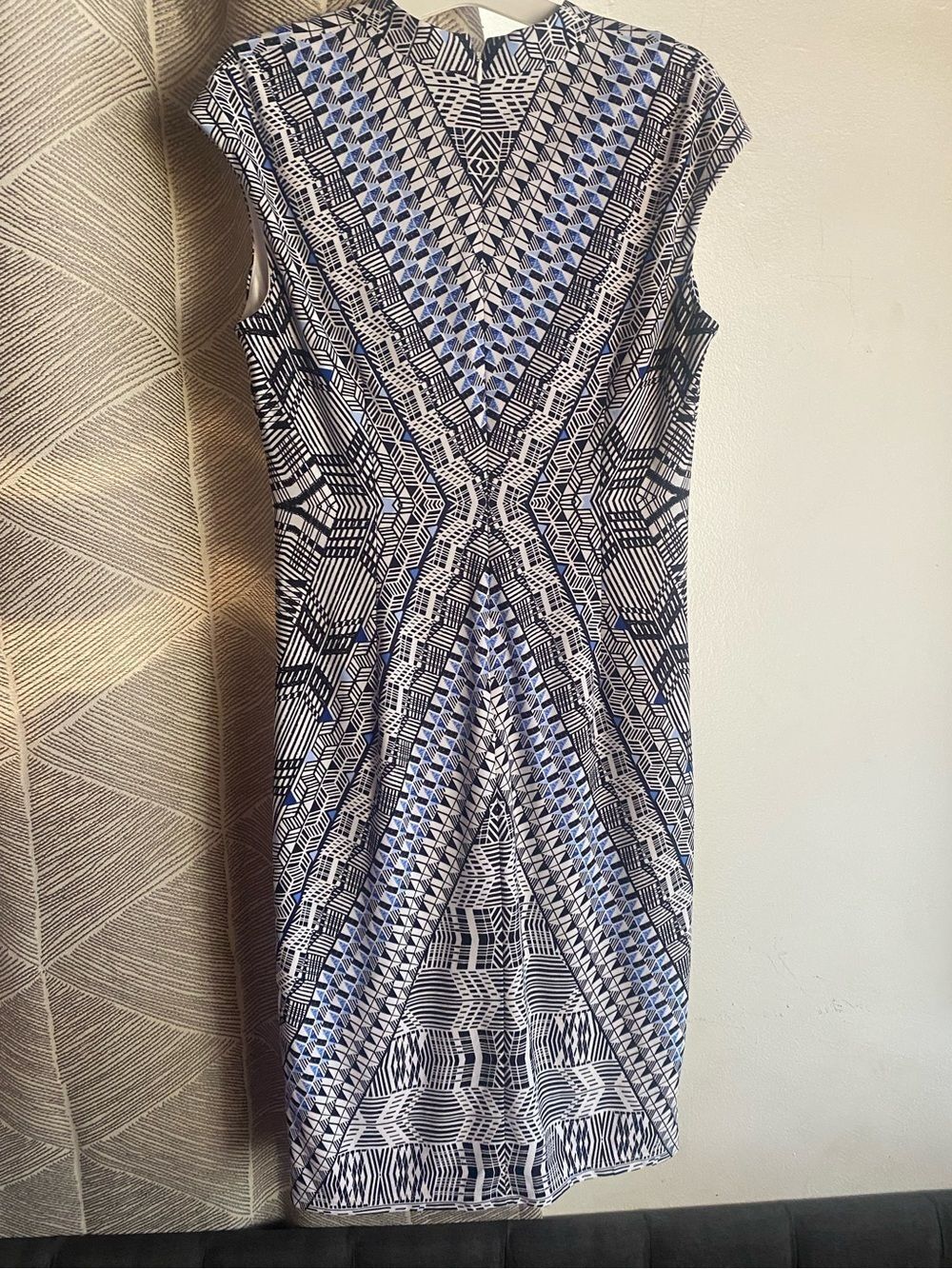 WHBM White House Black Market Multicolor Geo-Pattern Dress Size 6 NWT - Picture 3 of 13